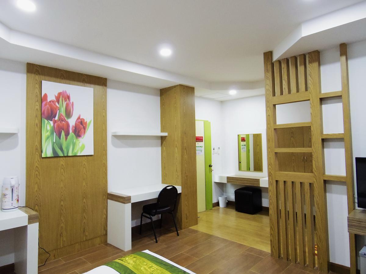 The Sr Residence Lampang Exterior photo